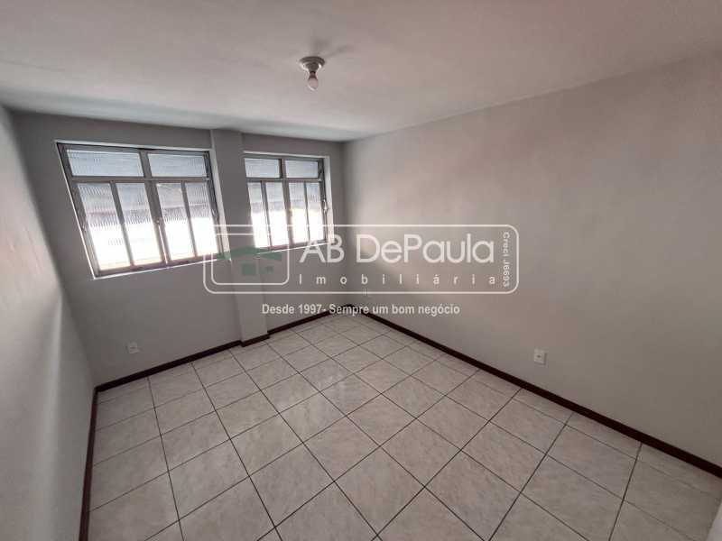 ALUGA EM REALENGO - RUA OCAIBI, 160 - APARTAMENTO NO SEGUNDO ANDAR