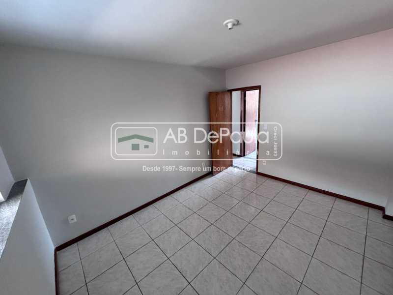 ALUGA EM REALENGO - RUA OCAIBI, 160 - APARTAMENTO NO SEGUNDO ANDAR