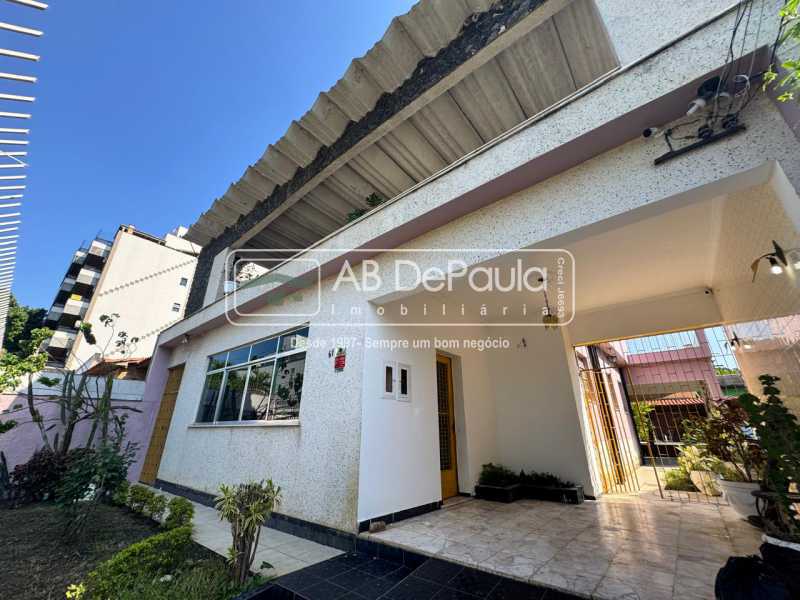 ALUGA EM VILA VAQUEIRE - R. ROSÁRIO OESTE, 61 - CASA COM 03 QUARTOS E PISCINA