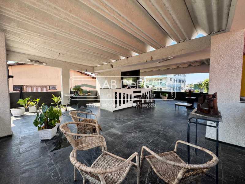 ALUGA EM VILA VAQUEIRE - R. ROSÁRIO OESTE, 61 - CASA COM 03 QUARTOS E PISCINA