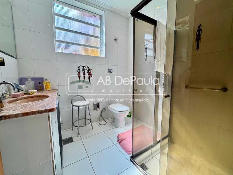ALUGA EM VILA VAQUEIRE - R. ROSÁRIO OESTE, 61 - CASA COM 03 QUARTOS E PISCINA