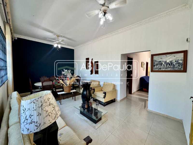 ALUGA EM VILA VAQUEIRE - R. ROSÁRIO OESTE, 61 - CASA COM 03 QUARTOS E PISCINA