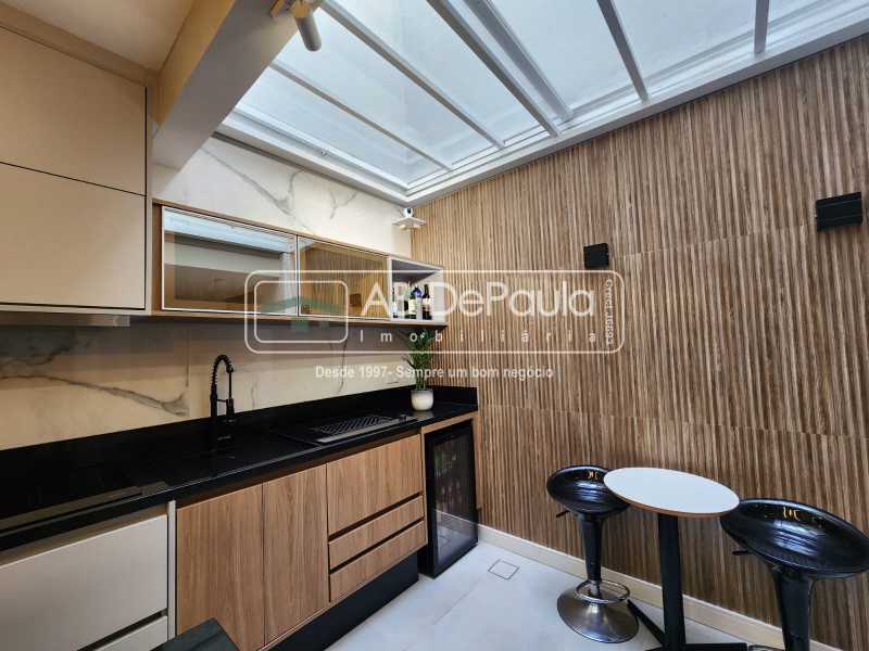 VILA VALQUEIRE - Excelente residência, finíssimo acabamento, verdadeiro ENTRAR e MORAR, 03 Dormitórios (Suíte), 02 vagas de garagens na escritura