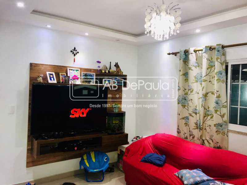 REALENGO - BELÍSSIMA RESIDENCIA DUPLEX À VENDA - 2 SUÍTES MAIS 2QUARTOS - PISCINA
