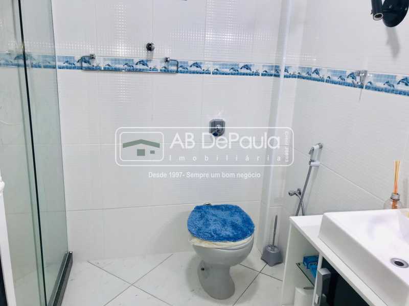 REALENGO - BELÍSSIMA RESIDENCIA DUPLEX À VENDA - 2 SUÍTES MAIS 2QUARTOS - PISCINA