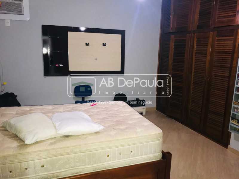 REALENGO - BELÍSSIMA RESIDENCIA DUPLEX À VENDA - 2 SUÍTES MAIS 2QUARTOS - PISCINA