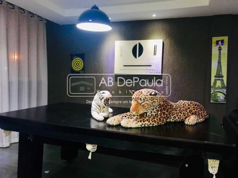 REALENGO - BELÍSSIMA RESIDENCIA DUPLEX À VENDA - 2 SUÍTES MAIS 2QUARTOS - PISCINA