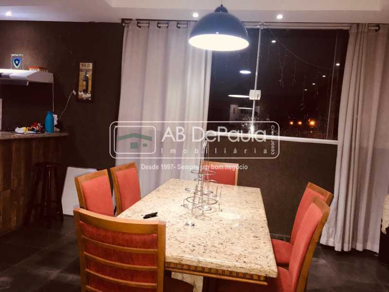 REALENGO - BELÍSSIMA RESIDENCIA DUPLEX À VENDA - 2 SUÍTES MAIS 2QUARTOS - PISCINA