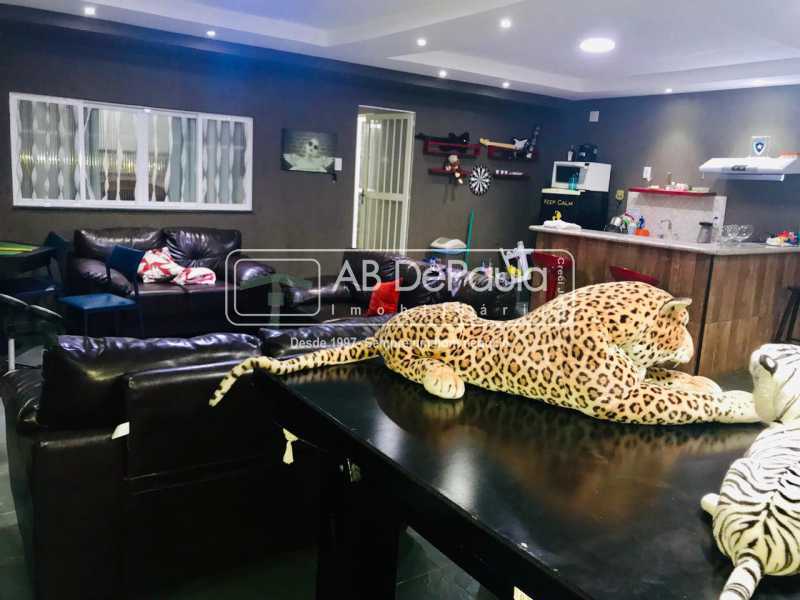 REALENGO - BELÍSSIMA RESIDENCIA DUPLEX À VENDA - 2 SUÍTES MAIS 2QUARTOS - PISCINA