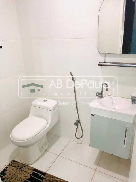REALENGO - BELÍSSIMA RESIDENCIA DUPLEX À VENDA - 2 SUÍTES MAIS 2QUARTOS - PISCINA