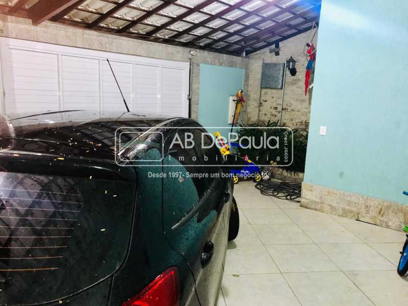 REALENGO - BELÍSSIMA RESIDENCIA DUPLEX À VENDA - 2 SUÍTES MAIS 2QUARTOS - PISCINA