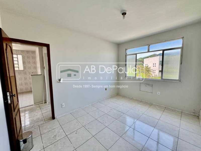 ALUGA EM REALENGO - R. ALMIRANTE CLEMENTE PINTO, 21 - APARTAMENTO COM 02 QUARTOS