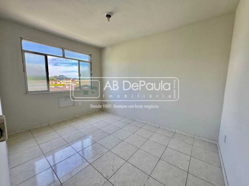 ALUGA EM REALENGO - R. ALMIRANTE CLEMENTE PINTO, 21 - APARTAMENTO COM 02 QUARTOS