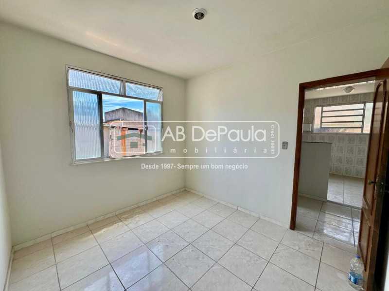 ALUGA EM REALENGO - R. ALMIRANTE CLEMENTE PINTO, 21 - APARTAMENTO COM 02 QUARTOS