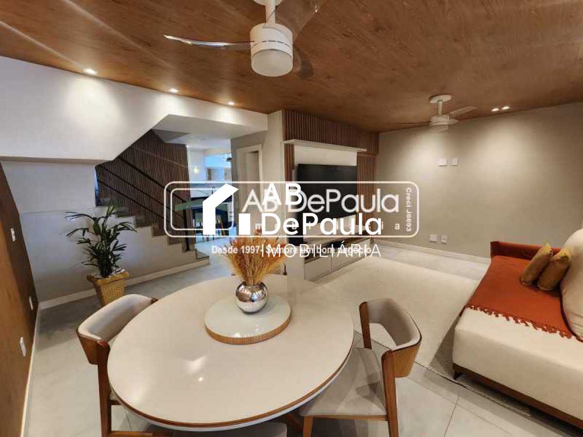 VILA VALQUEIRE - Excelente residência, finíssimo acabamento, verdadeiro ENTRAR e MORAR, 03 Dormitórios (Suíte), 02 vagas de garagens na escritura