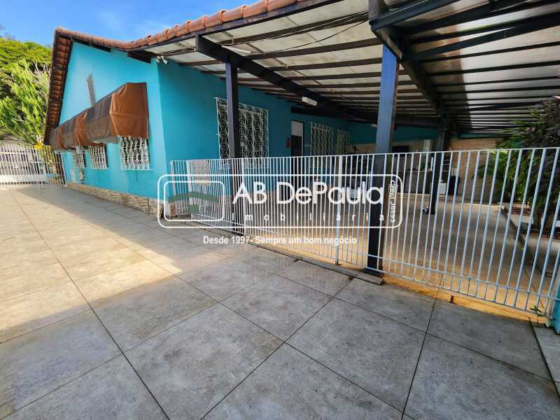 VENDE EM JARDIM SULACAP - R. TEÓFILO GUIMARÃES - CASA COM 03 QUARTOS E AMPLO QUINTAL
