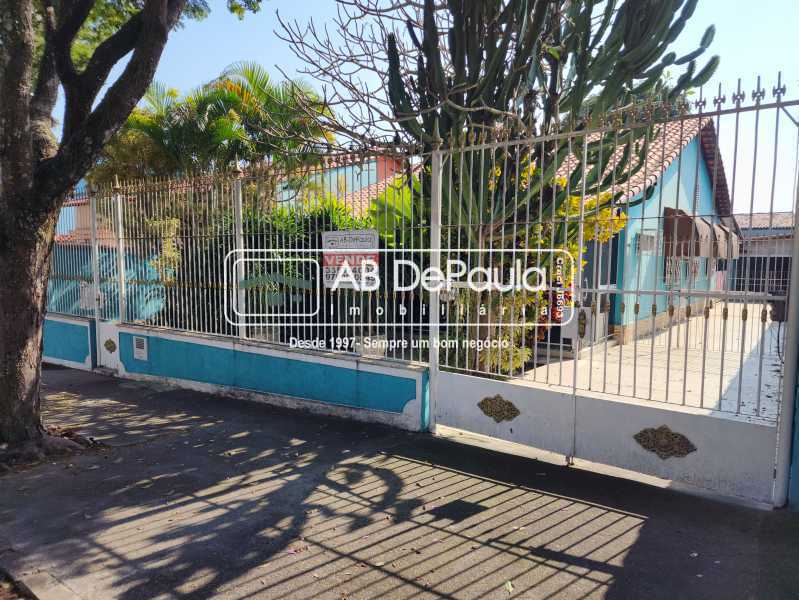 VENDE EM JARDIM SULACAP - R. TEÓFILO GUIMARÃES - CASA COM 03 QUARTOS E AMPLO QUINTAL