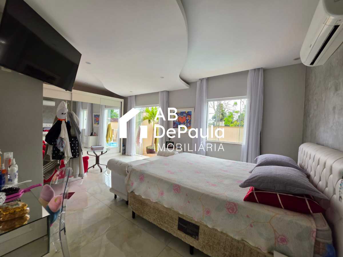 JARDIM SULACAP  -  EXCELENTE RESIDÊNCIA TODA AMPLA, 03 AMPLOS DORMITÓRIOS, AMPLO TERRAÇO COBERTO COM ÁREA GOURMET 
