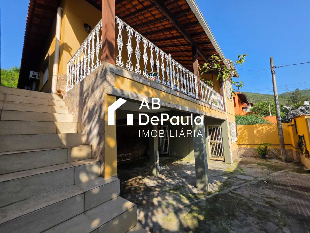 Excelente Residência à Venda Sulacap -  4 Quartos sendo um Suíte - 2 Vagas