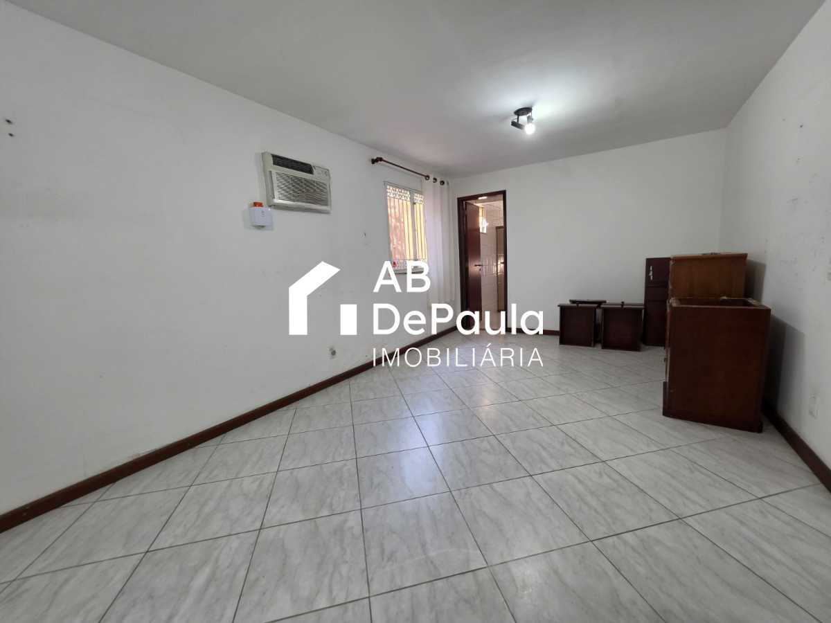 Excelente Residência à Venda Sulacap -  4 Quartos sendo um Suíte - 2 Vagas