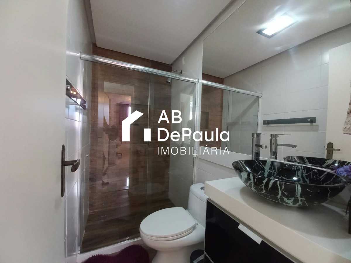 Sulacap  - Excelente Apartamento com  dependência na cobertura à Venda -  Total 135,00 m²