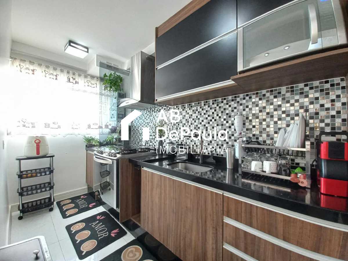 Sulacap  - Excelente Apartamento com  dependência na cobertura à Venda -  Total 135,00 m²