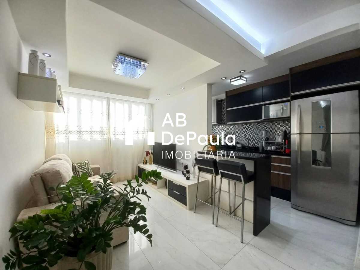 Sulacap  - Excelente Apartamento com  dependência na cobertura à Venda -  Total 135,00 m²