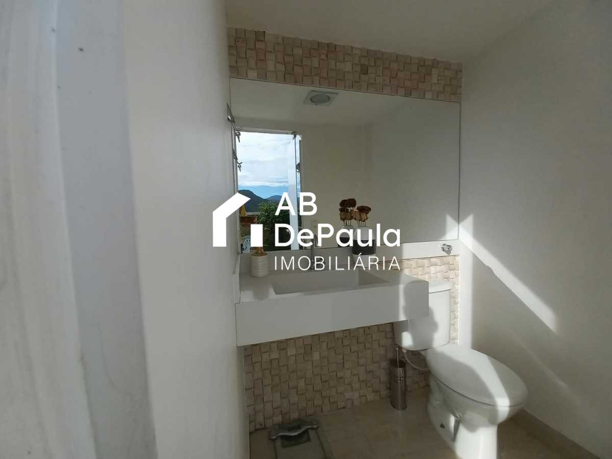 Sulacap  - Excelente Apartamento com  dependência na cobertura à Venda -  Total 135,00 m²