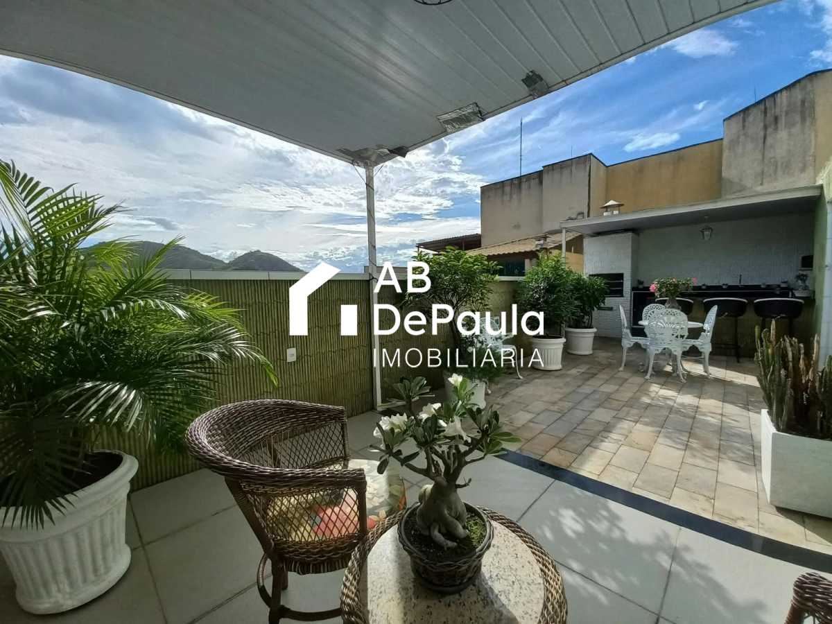 Sulacap  - Excelente Apartamento com  dependência na cobertura à Venda -  Total 135,00 m²