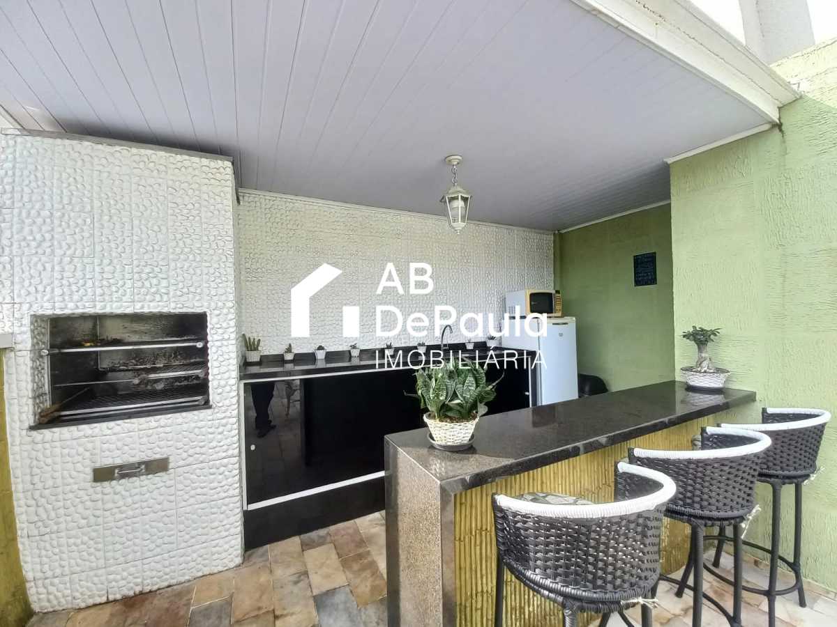 Sulacap  - Excelente Apartamento com  dependência na cobertura à Venda -  Total 135,00 m²