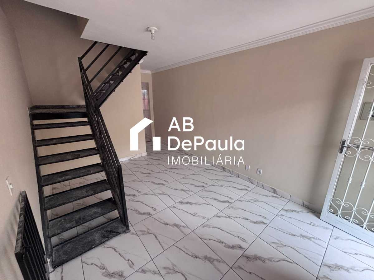 ALUGA EM REALENGO - R. OCAIBI, 160 - CASA DUPLEX COM 02 QUARTOS