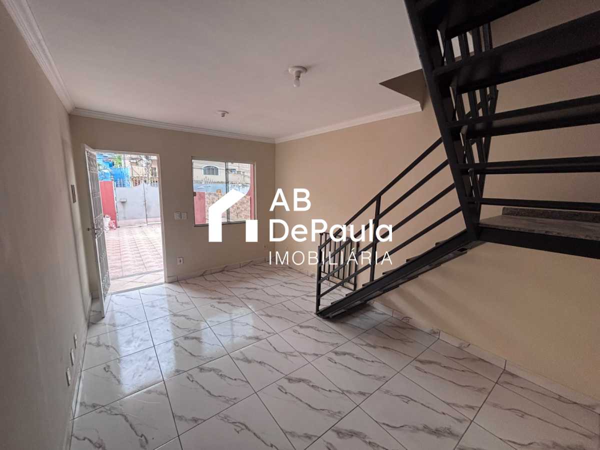ALUGA EM REALENGO - R. OCAIBI, 160 - CASA DUPLEX COM 02 QUARTOS
