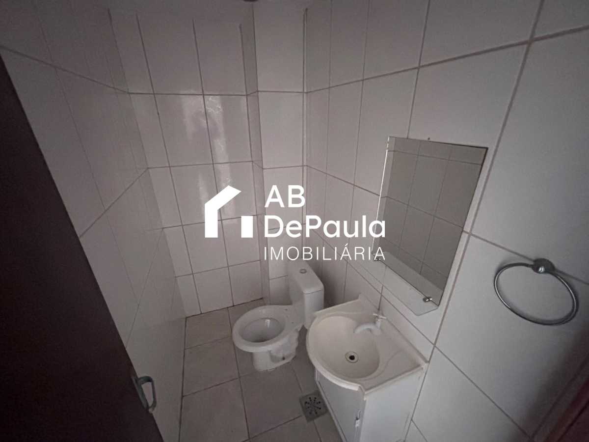 ALUGA EM REALENGO - R. OCAIBI, 160 - CASA DUPLEX COM 02 QUARTOS