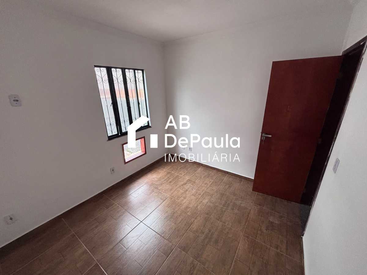 ALUGA EM REALENGO - R. OCAIBI, 160 - CASA DUPLEX COM 02 QUARTOS
