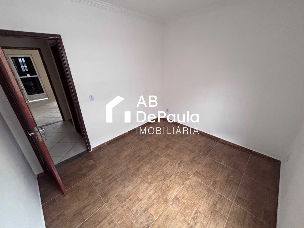 ALUGA EM REALENGO - R. OCAIBI, 160 - CASA DUPLEX COM 02 QUARTOS