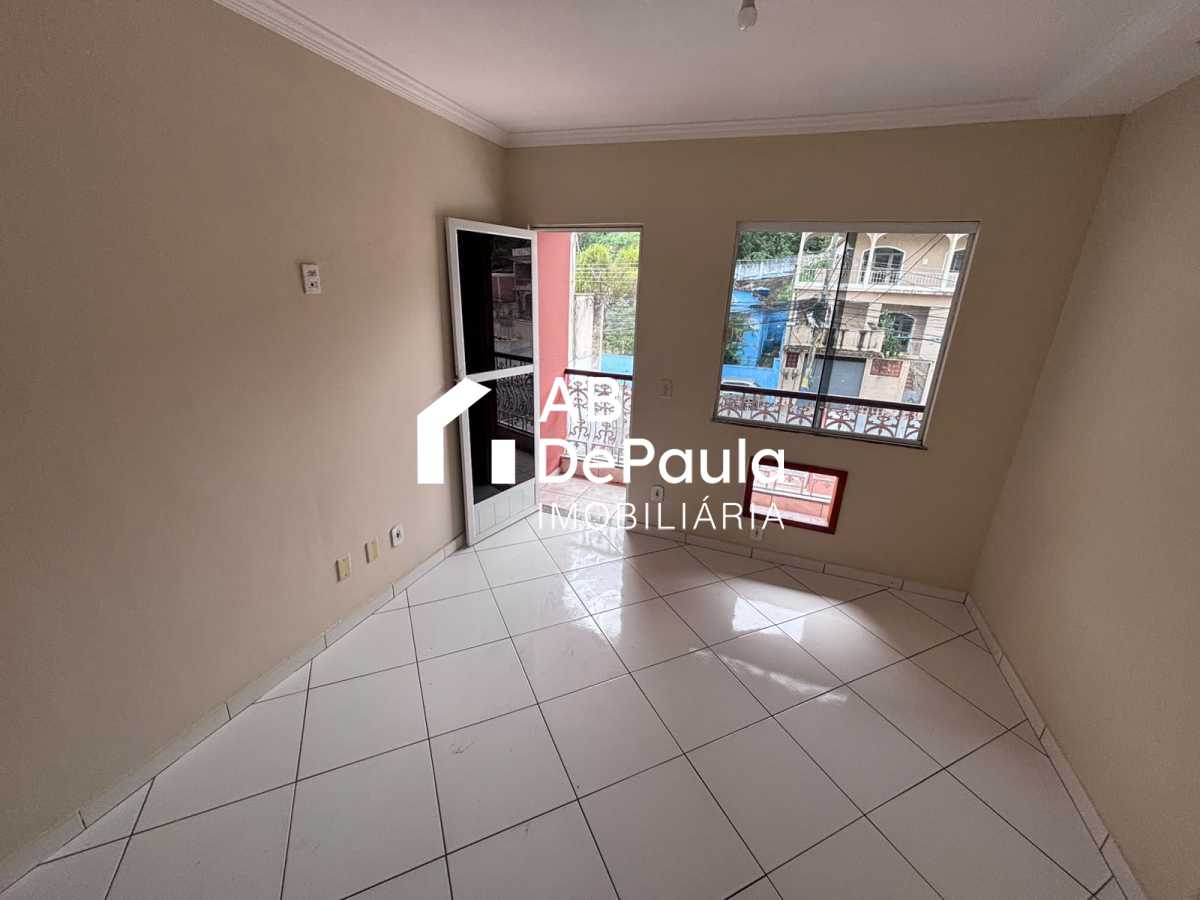 ALUGA EM REALENGO - R. OCAIBI, 160 - CASA DUPLEX COM 02 QUARTOS