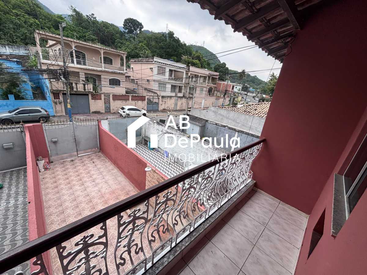 ALUGA EM REALENGO - R. OCAIBI, 160 - CASA DUPLEX COM 02 QUARTOS