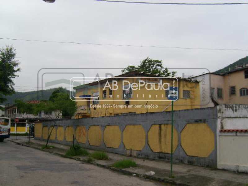Conheça foto9 do imóvel - Prédio em 2 pavimentos, BI-FAMILIAR, 3 dormitórios cada, EDIFICADO EM AMPLO TERRENO MEDINDO 15 x 35. - SR30155 - 2 foto9 - 2