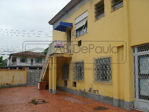 Conheça FOTO5 do imóvel - Prédio em 2 pavimentos, BI-FAMILIAR, 3 dormitórios cada, EDIFICADO EM AMPLO TERRENO MEDINDO 15 x 35. - SR30155 - 8 FOTO5 - 8
