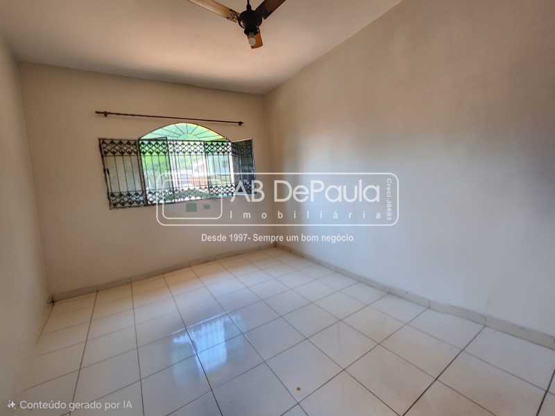 VENDE EM SULACAP (LOTEAMENTO) - CASA COM 05 QUARTOS (VARANDAS, SUÍTES E CLOSET)