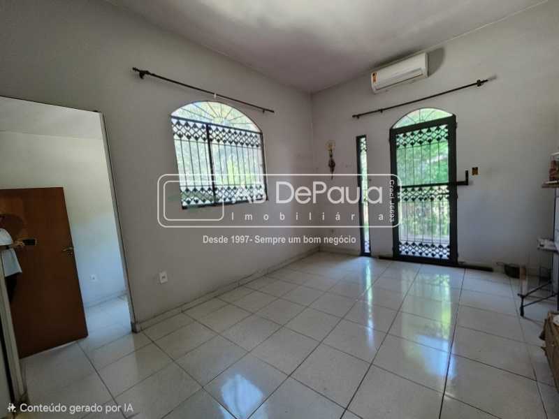 VENDE EM SULACAP (LOTEAMENTO) - CASA COM 05 QUARTOS (VARANDAS, SUÍTES E CLOSET)