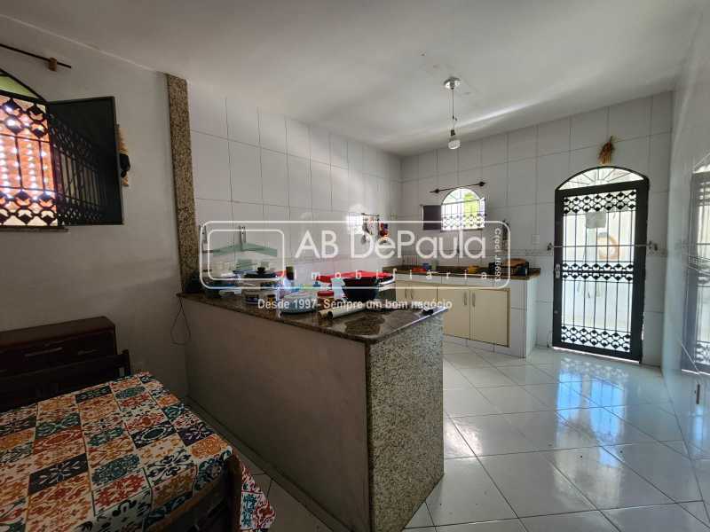 VENDE EM SULACAP (LOTEAMENTO) - CASA COM 05 QUARTOS (VARANDAS, SUÍTES E CLOSET)