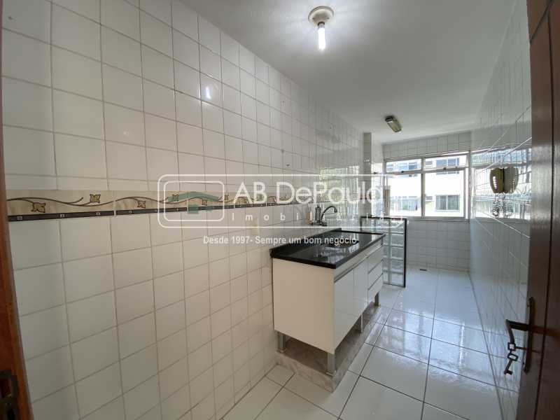 JARDIM SULACAP - APARTAMENTO 02 QUARTOS, SEGUNDO ANDAR, SALA COM VARANDA