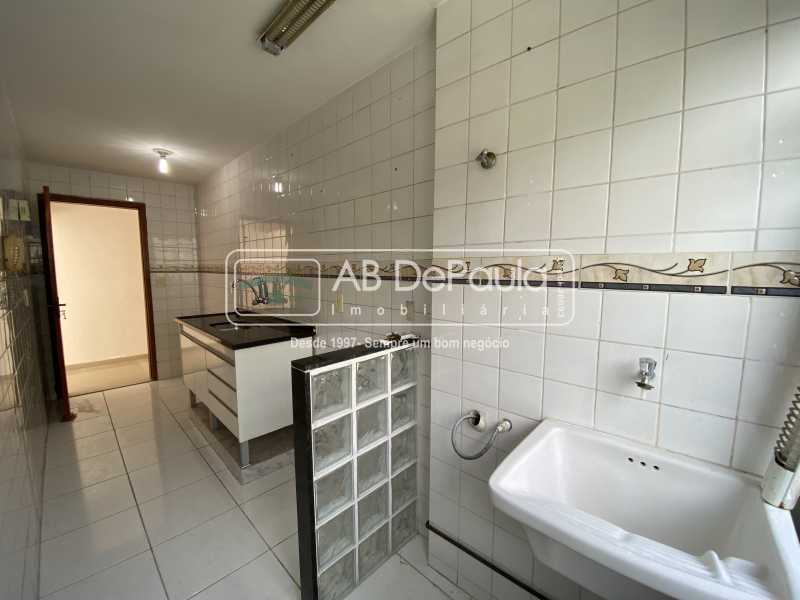 JARDIM SULACAP - APARTAMENTO 02 QUARTOS, SEGUNDO ANDAR, SALA COM VARANDA