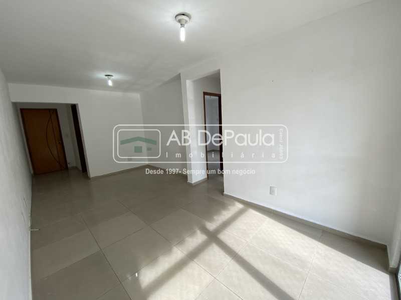 JARDIM SULACAP - APARTAMENTO 02 QUARTOS, SEGUNDO ANDAR, SALA COM VARANDA