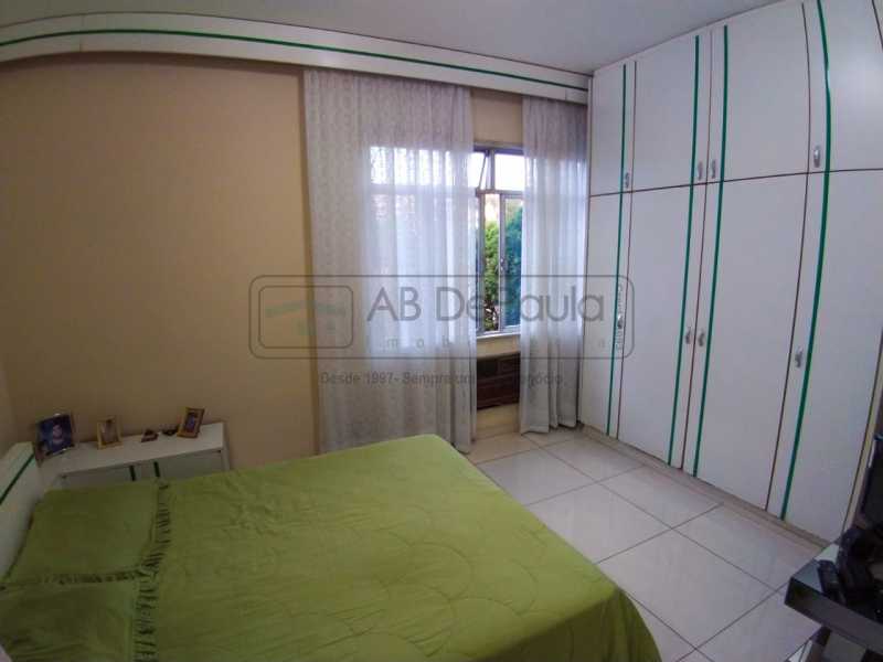 VENDE EM VILA VALQUEIRE - R. DAS TULIPAS - APARTAMENTO COM 03 QUARTOS 
