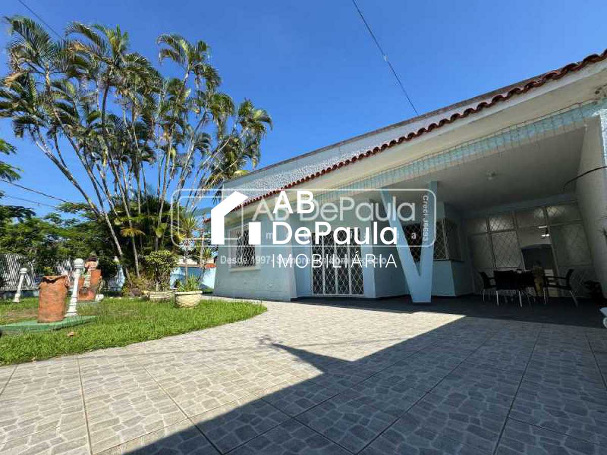 VENDE EM SULACAP - R. TEODORO SAMPAIO - CASA LINEAR COM AMPLO QUINTAL E PISCINA