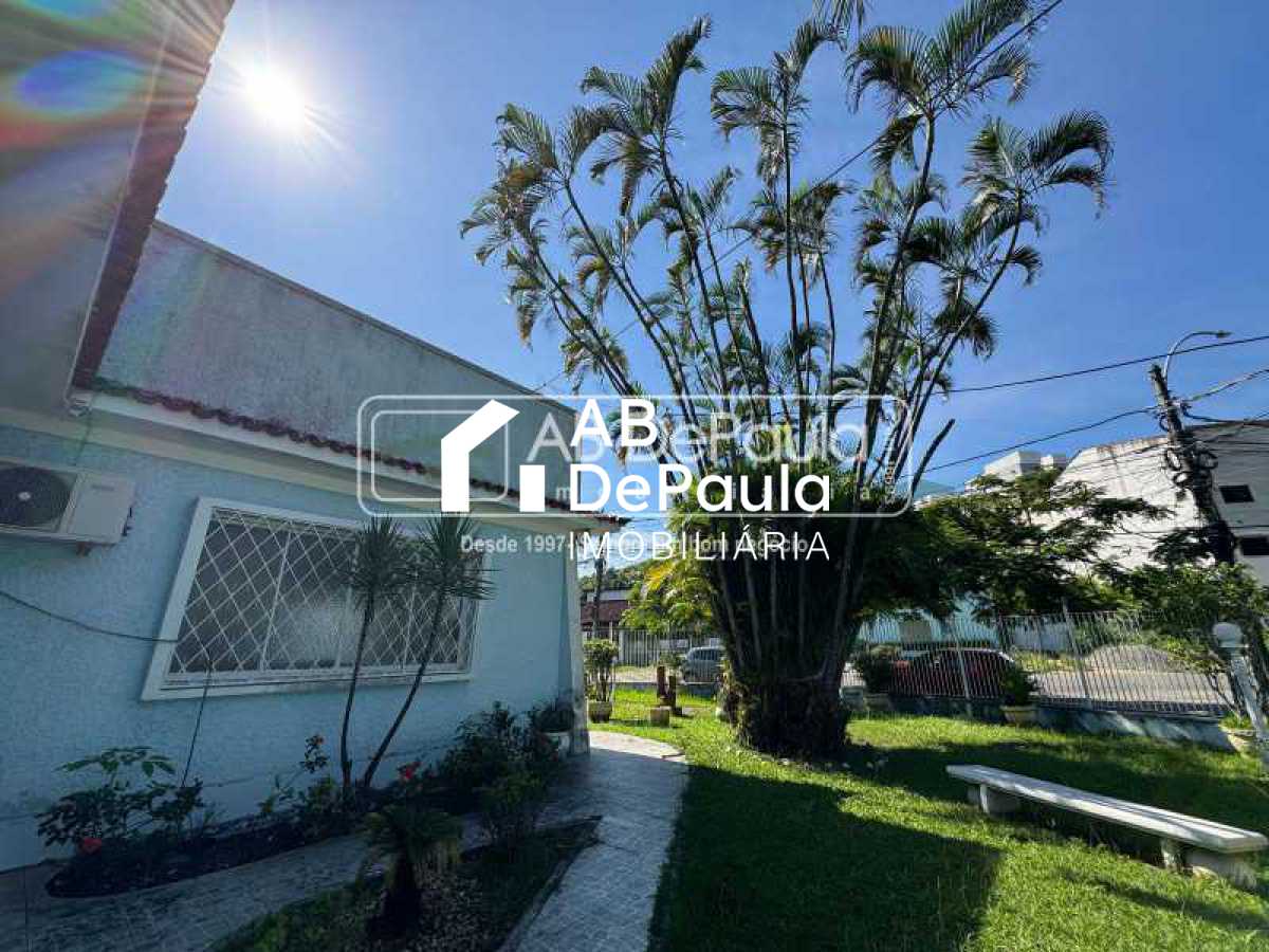 VENDE EM SULACAP - R. TEODORO SAMPAIO - CASA LINEAR COM AMPLO QUINTAL E PISCINA