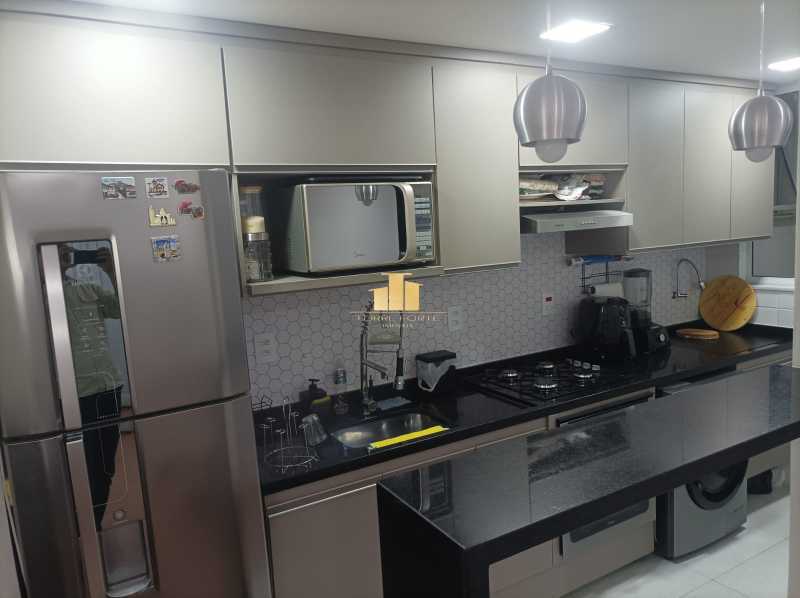 Conheça banheiro-reformado-com-blindex do imóvel - Apartamento 2 quartos à venda Juiz de Fora,MG - R$ 230.000 - TFAP20690 - 4 banheiro-reformado-com-blindex - 4