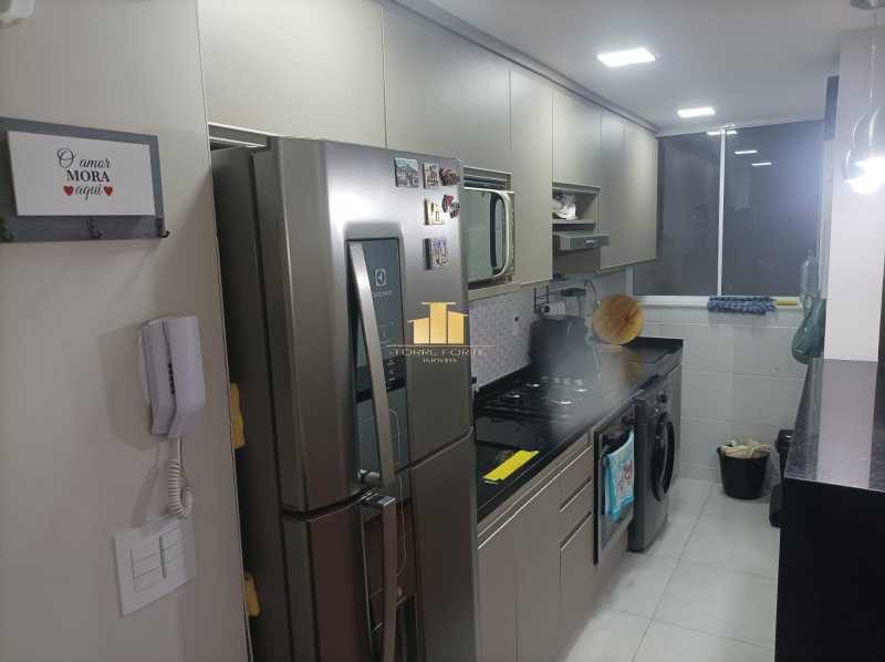 Conheça banheiro-reformado-com-blindex do imóvel - Apartamento 2 quartos à venda Juiz de Fora,MG - R$ 230.000 - TFAP20690 - 6 banheiro-reformado-com-blindex - 6